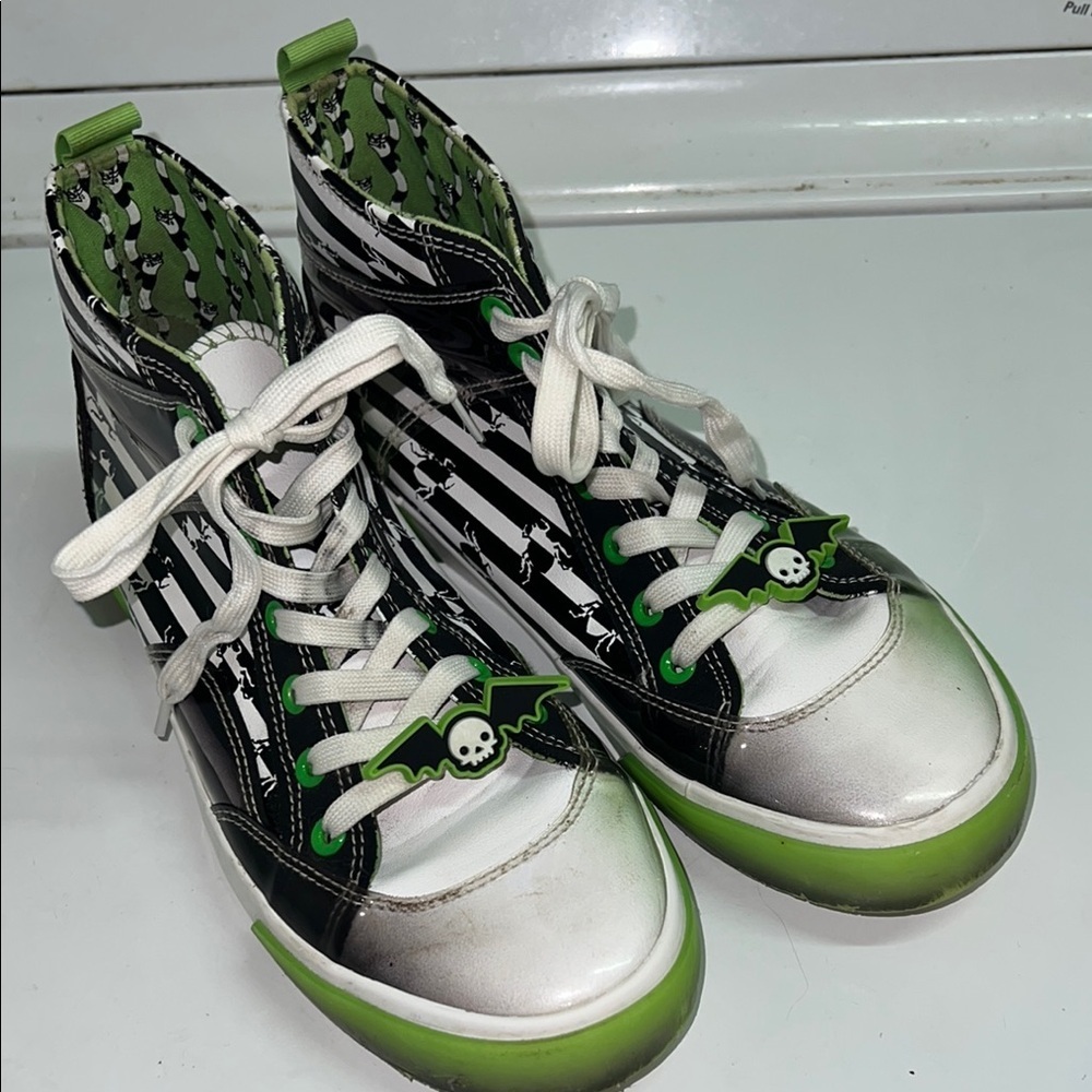Womens BEETLEJUICE High Top Sneakers Shoes Runs Large READ 8/9